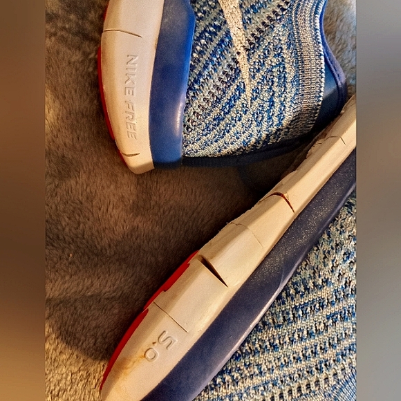 Electric Blue Nike Free Transform Flynit 2018 Womens Size 9.5 - Like New! - Picture 10 of 10